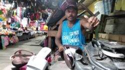 Kisah tiga ‘Ompai’ bersaudara, tukang sol sepatu di Pasar Wosi