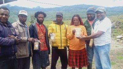 Kelompok Tani Janda Bersatu di Wamena Dapat Bantuan Bibit Kedelai dari Bank Papua