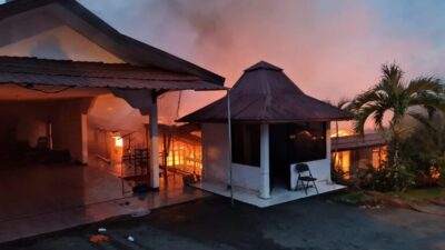 Kebakaran Alex-rumdin-Kapolda-Papua-768x576