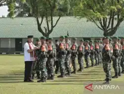 Gubernur Sumbar Lepas 400 Prajurit TNI  Satgas Pamtas ke Papua Barat