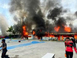 Asrama Polisi Jayawijaya Terbakar 23 Rumah Hangus